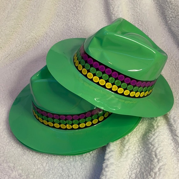 MARDI GRAS PARTY HATS | Green - Picture 2 of 2